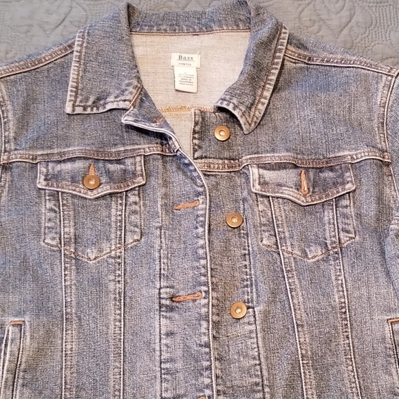 Women's Jean Jacket - Picture 2 of 4
